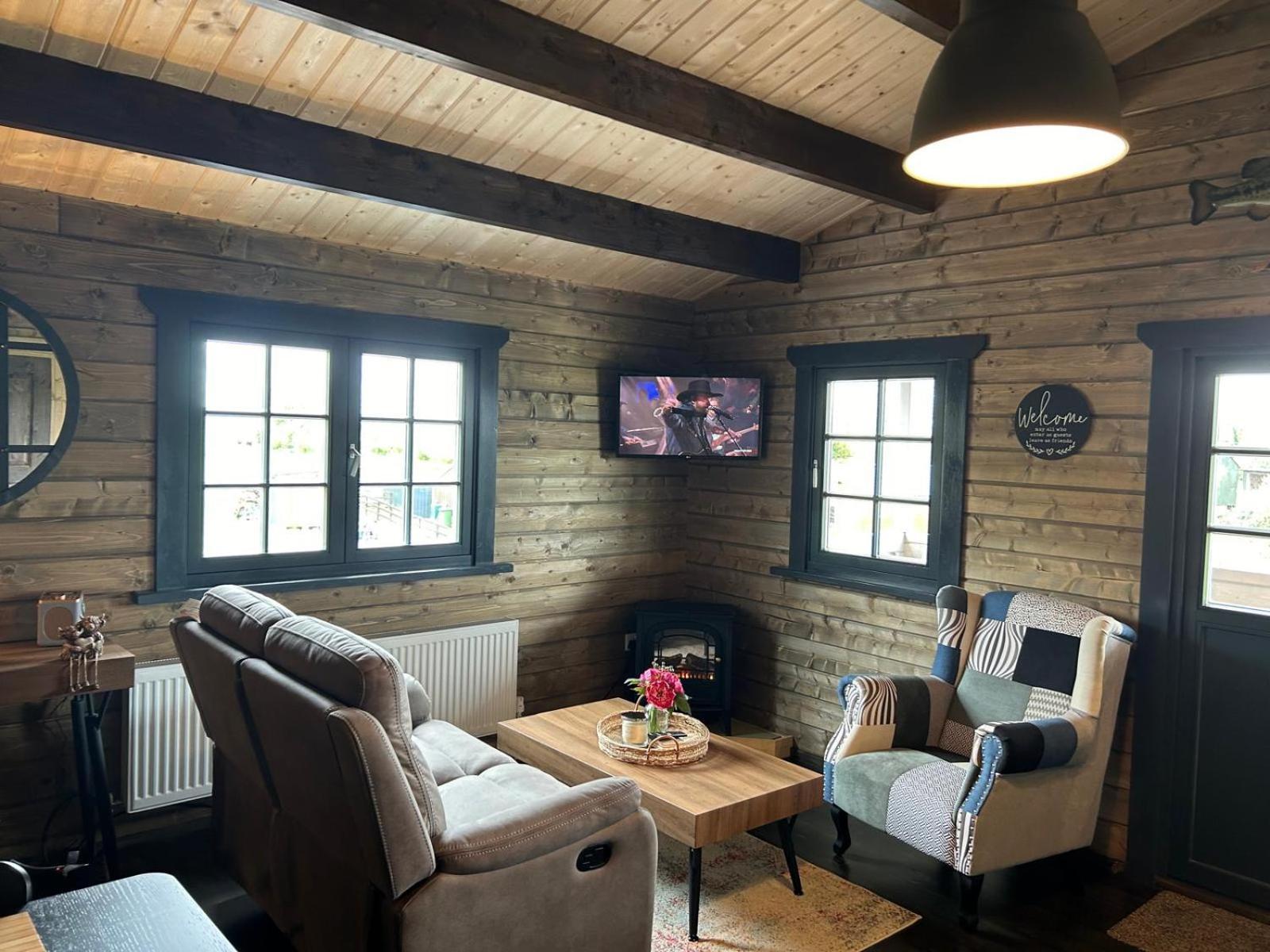 Little Rock Retreat Log Cabin With Hot Tub Castletown Geoghegan Exterior foto