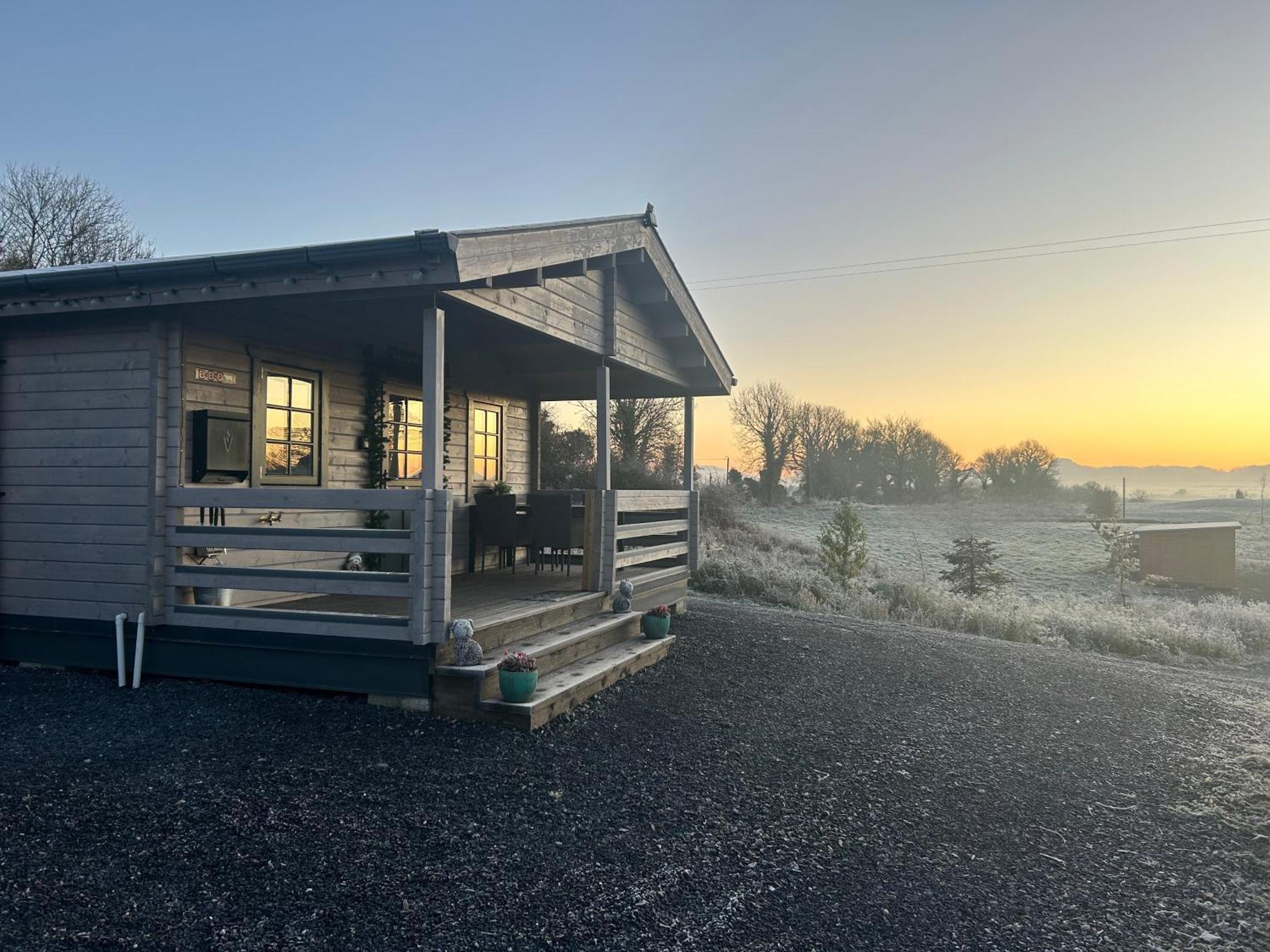 Little Rock Retreat Log Cabin With Hot Tub Castletown Geoghegan Exterior foto