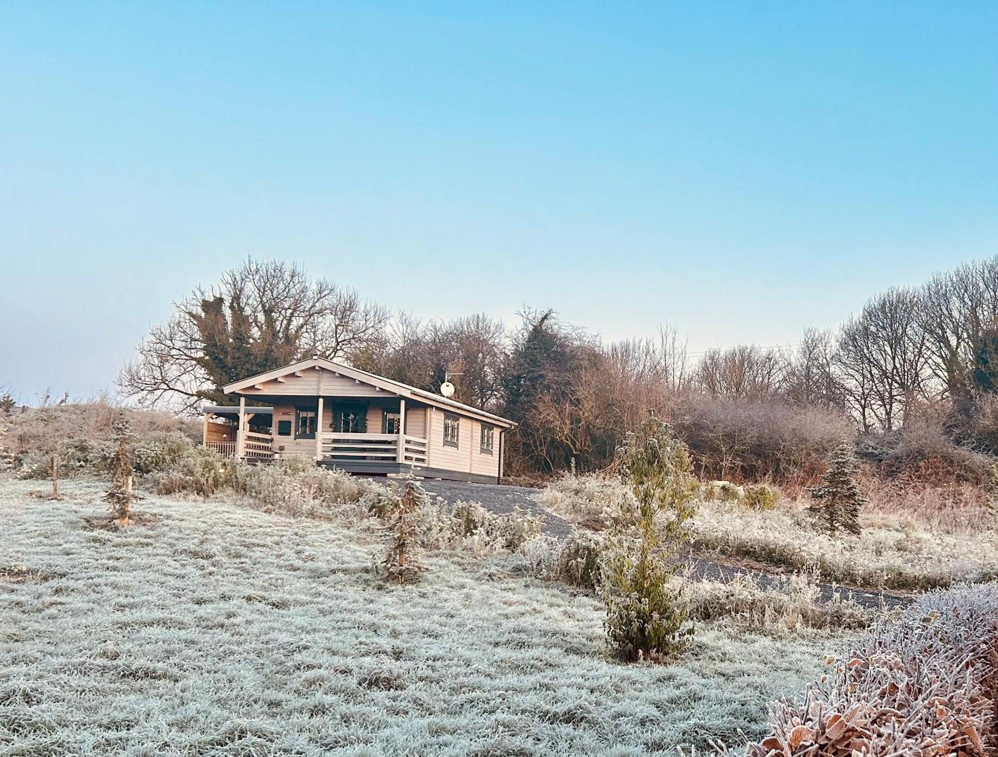 Little Rock Retreat Log Cabin With Hot Tub Castletown Geoghegan Exterior foto