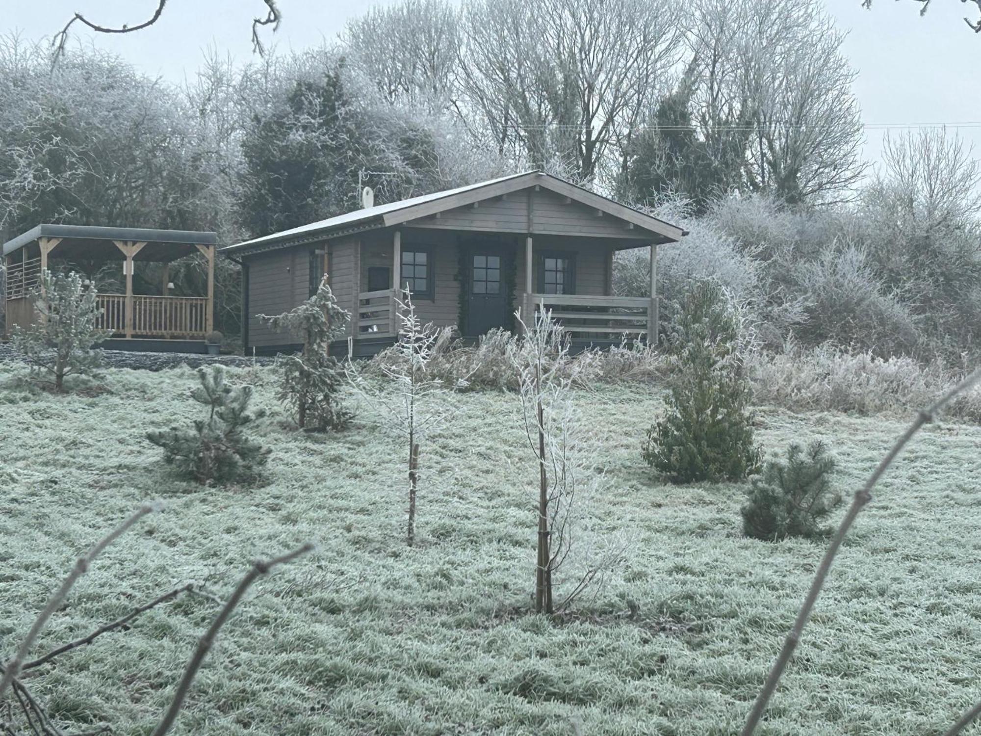 Little Rock Retreat Log Cabin With Hot Tub Castletown Geoghegan Exterior foto